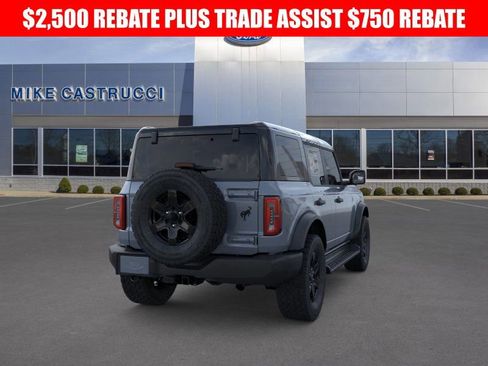 New 2025 Ford Bronco Outer Banks image 8