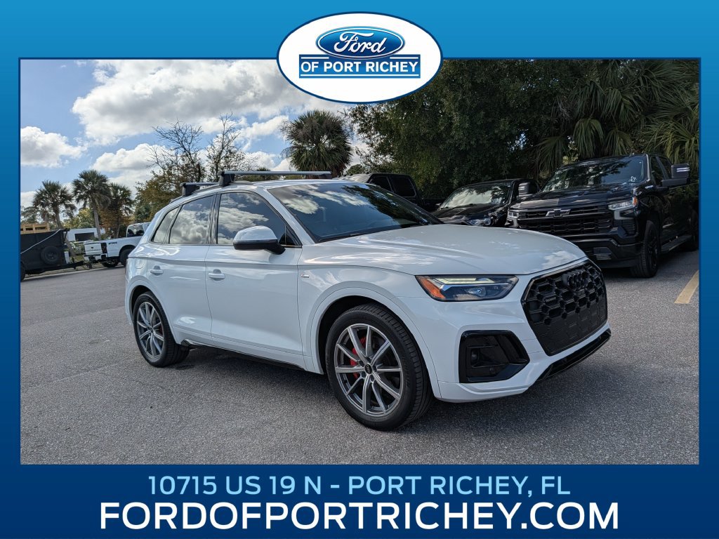 Used 2024 Audi Q5 e Premium Plus w/ Premium Plus Package AWD/4WD image 1