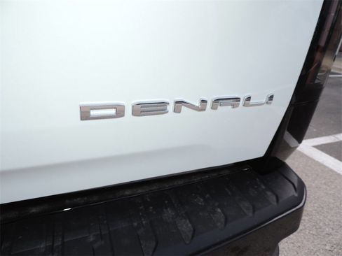 New 2025 GMC Sierra EV Denali image 9