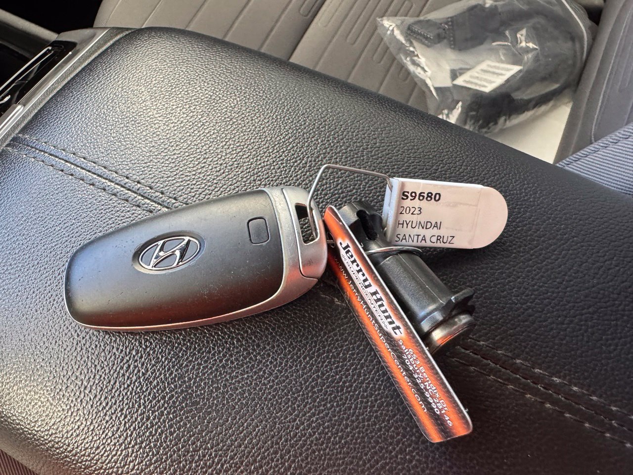 Used 2023 Hyundai Santa Cruz SEL Premium AWD/4WD image 3