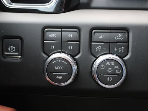 New 2026 GMC Sierra 2500 Denali Ultimate AWD/4WD image 27