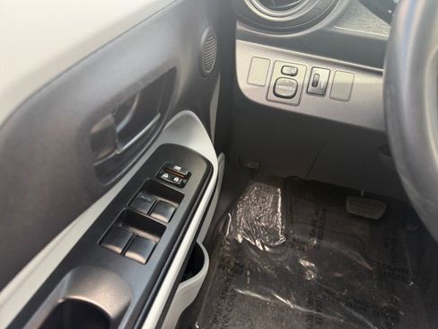 Used 2012 Toyota Prius C One image 22