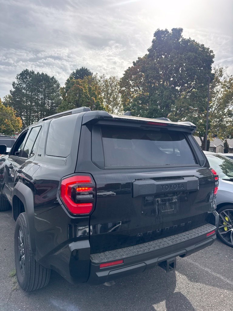 Certified 2026 Toyota 4Runner SR5 AWD/4WD image 3