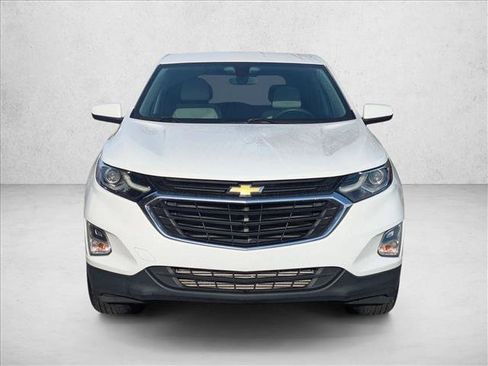 Used 2018 Chevrolet Equinox LT image 2
