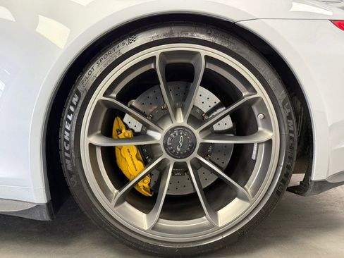 Used 2014 Porsche 911 GT3 RWD image 85