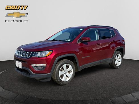 Used 2021 Jeep Compass Latitude image 1