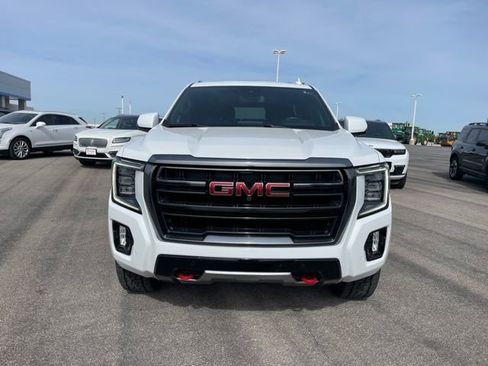 Used 2023 GMC Yukon AT4 w/ Technology Package image 2