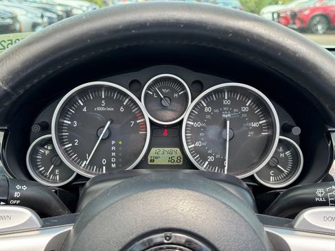 Used 2006 MAZDA MX-5 Miata Sport RWD image 13