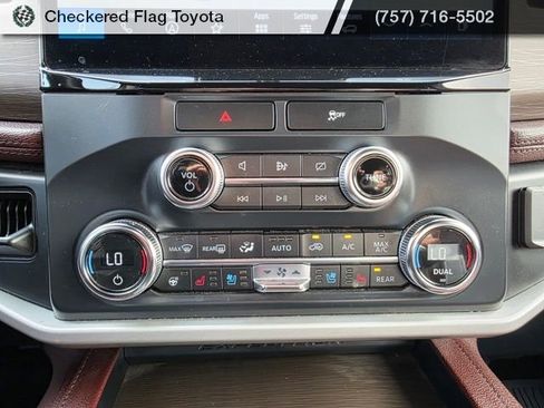 Used 2022 Ford Expedition Limited image 31