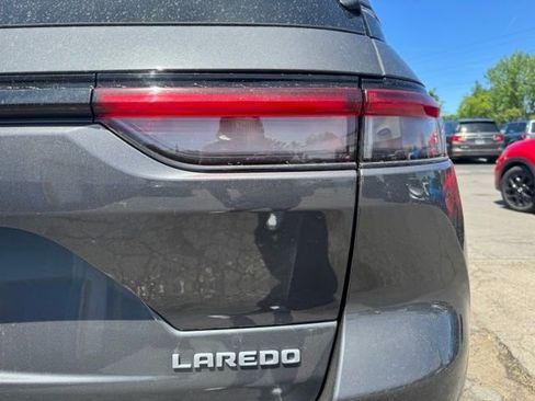 Used 2025 Jeep Grand Cherokee 4WD image 11