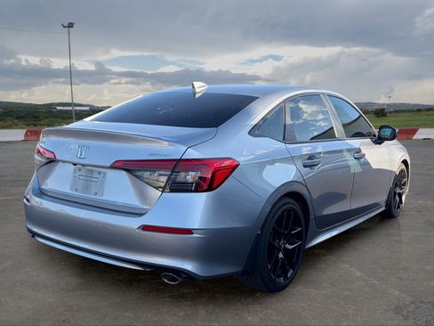 Used 2023 Honda Civic Sport image 3