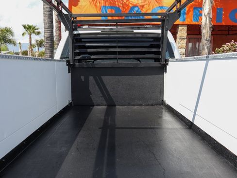 Used 2022 Ford F350 XL w/ Power Equipment Group image 8