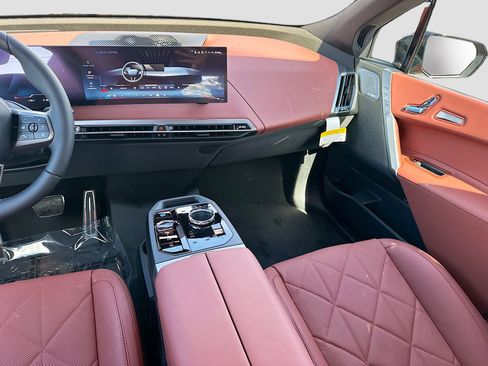 New 2026 BMW iX M70 w/ Executive Package image 18