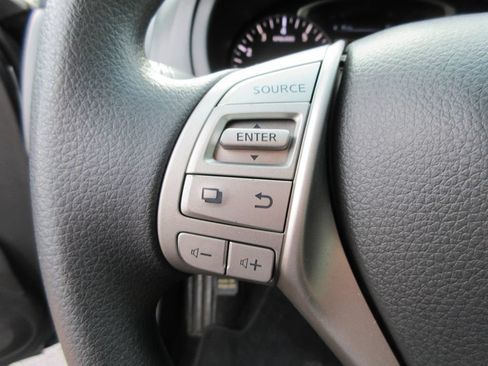Used 2014 Nissan Altima 2.5 S w/ Display Audio Package FWD image 23