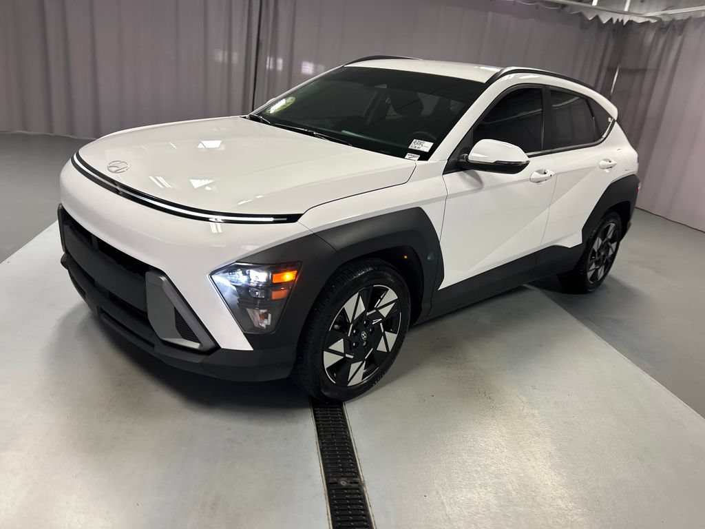 Used 2024 Hyundai Kona SEL FWD image 3