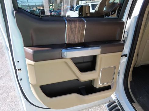 Used 2018 Ford F150 Lariat image 9