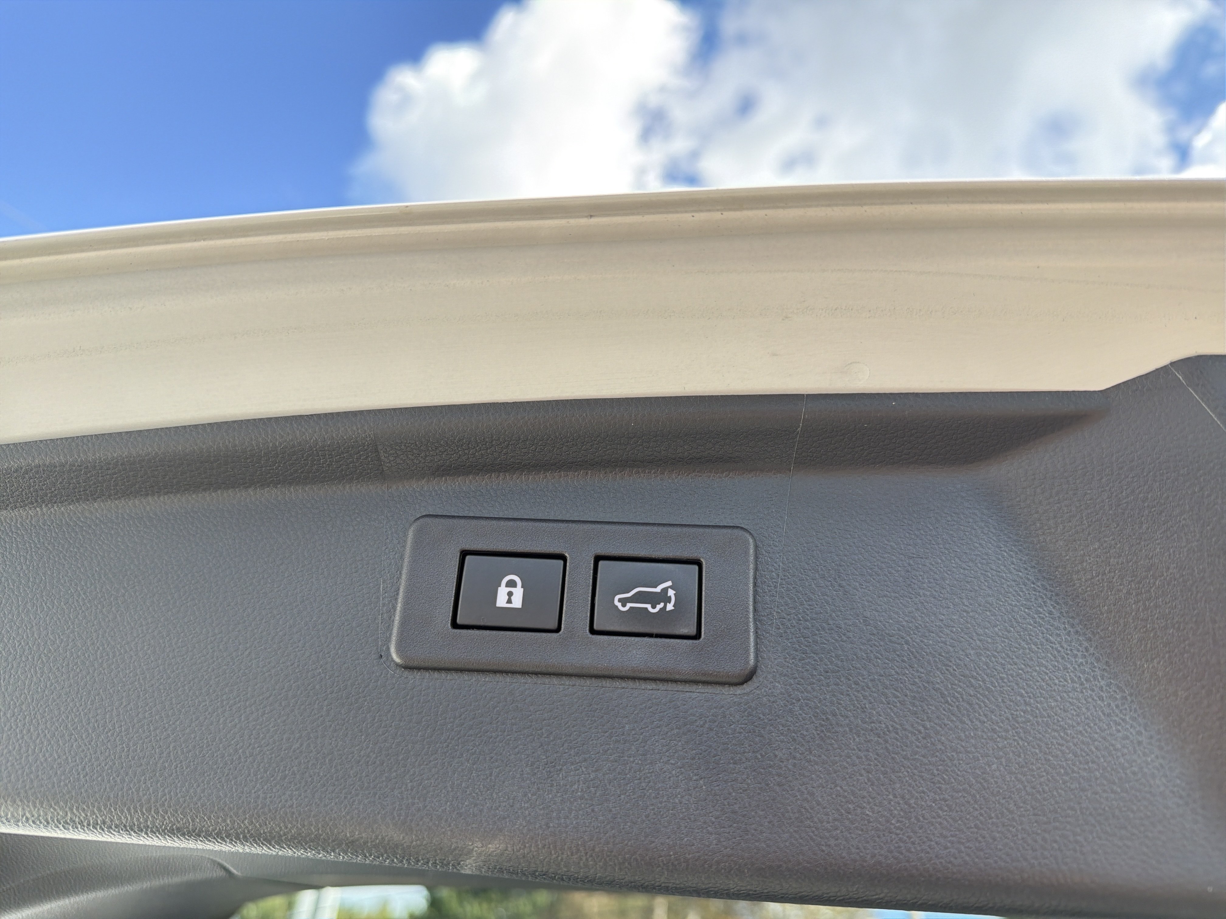 Used 2021 Subaru Outback Limited AWD/4WD image 27