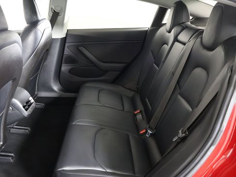 Used 2018 Tesla Model 3 Long Range image 33