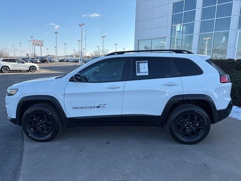 Used 2022 Jeep Cherokee Latitude w/ Sun & Sound Group image 9