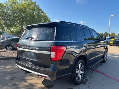 Used 2024 Ford Expedition XLT RWD image 5