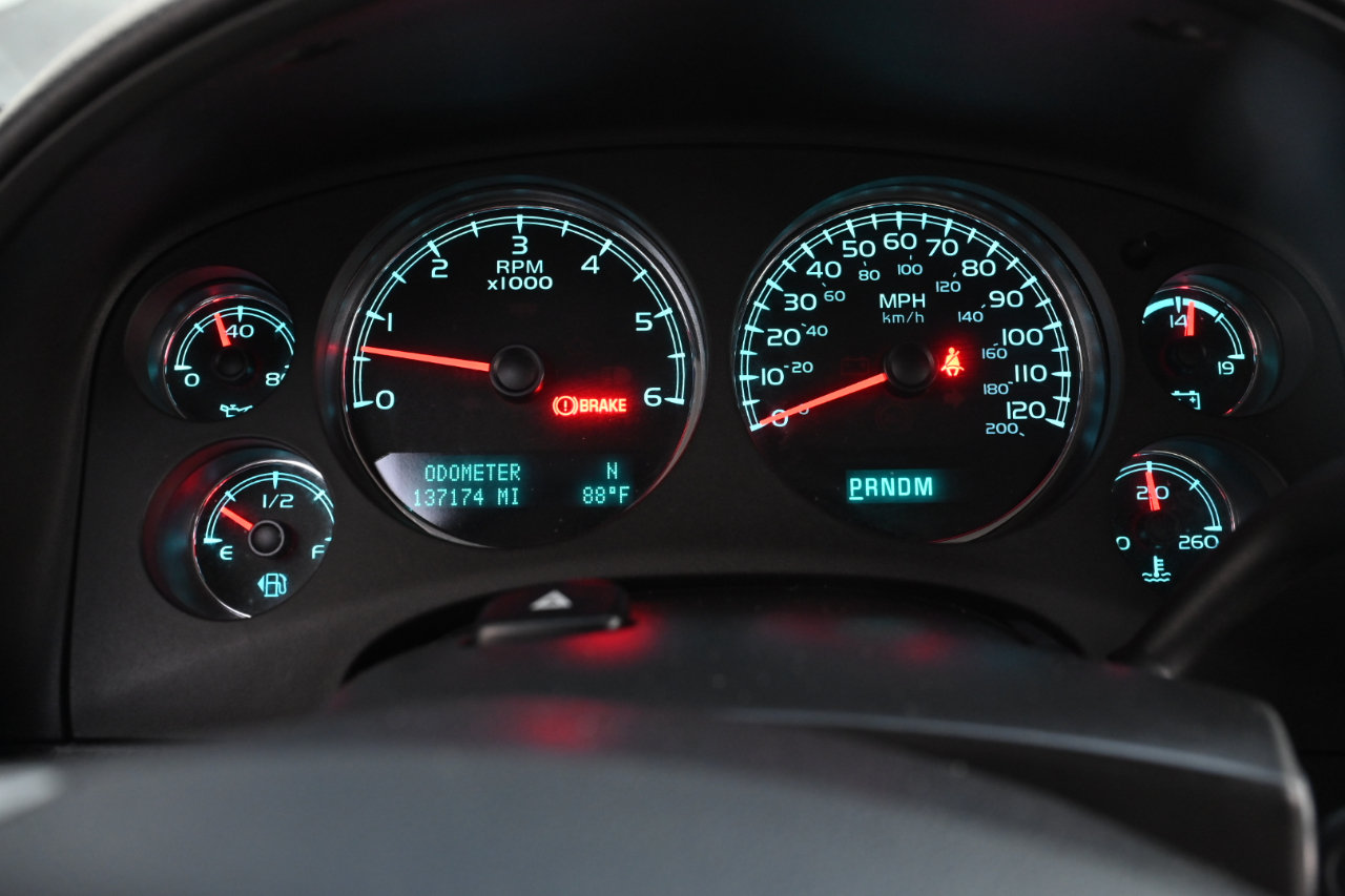 Used 2011 Chevrolet Avalanche LS RWD image 25