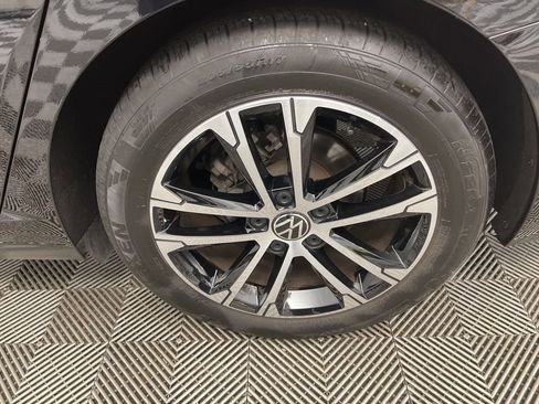 Used 2025 Volkswagen Jetta Sport image 35