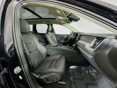 Used 2025 Volvo XC60 B5 Plus AWD/4WD image 28