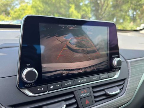 Used 2019 Nissan Altima 2.5 SL FWD image 17