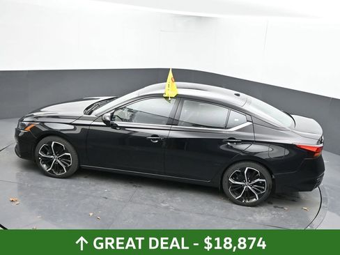 Used 2024 Nissan Altima 2.5 SR FWD image 42