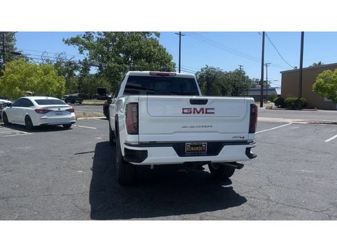 New 2026 GMC Sierra 2500 AT4 w/ AT4 Premium Plus Package AWD/4WD image 9