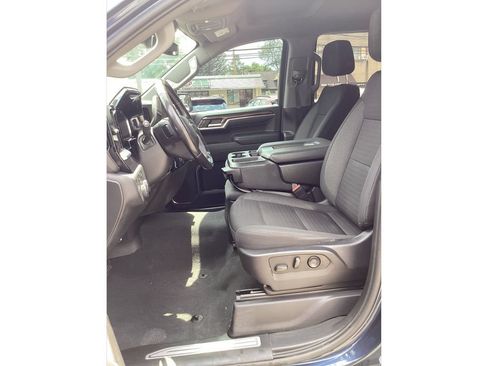 Used 2022 Chevrolet Silverado 1500 LT AWD/4WD image 9