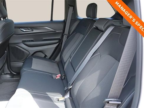 New 2025 Jeep Grand Cherokee Laredo w/ Trailer Tow Package image 15