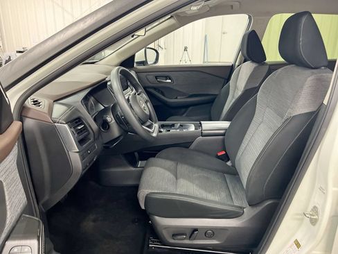 Used 2023 Nissan Rogue SV FWD image 19