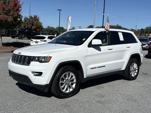 Used 2021 Jeep Grand Cherokee Laredo image 6