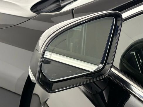 Used 2018 Volvo S90 T5 Momentum w/ Convenience Package FWD image 13