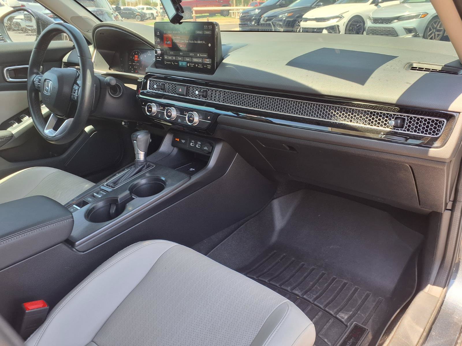 Used 2023 Honda Civic Touring image 11