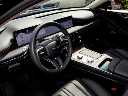 Used 2025 Genesis G80 2.5T Advanced image 22