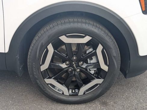 Used 2024 Kia Telluride S AWD/4WD image 11