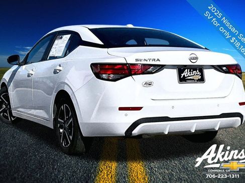 Used 2025 Nissan Sentra SV image 4
