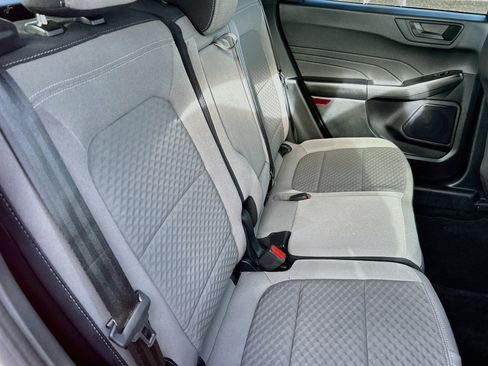 Used 2022 Ford Escape SE w/ SE Sport Appearance Package FWD image 27