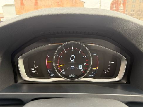 Used 2016 Volvo V60 T5 Cross Country Platinum image 14