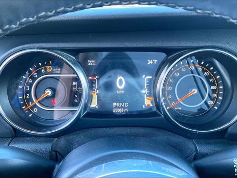 Used 2019 Jeep Wrangler Unlimited Sahara w/ Advanced Safety Group image 18