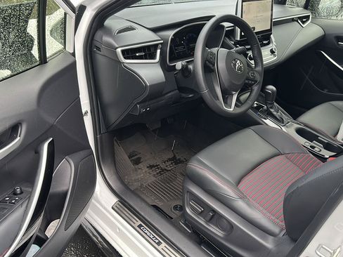 Used 2026 Toyota Corolla XSE FWD image 6
