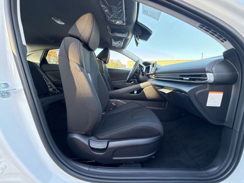 New 2026 Hyundai Elantra Blue w/ Cargo Package image 24