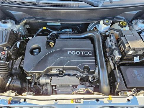 Used 2018 Chevrolet Equinox LT image 19