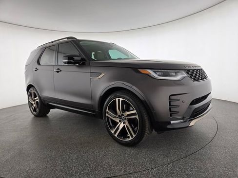 New 2026 Land Rover Discovery Limited Edition AWD/4WD image 15