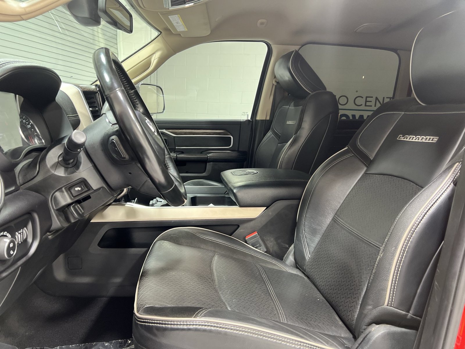 Used 2021 RAM 3500 Laramie AWD/4WD image 11