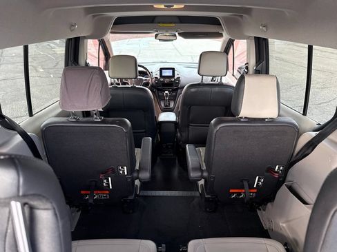 Used 2019 Ford Transit Connect Titanium FWD image 10