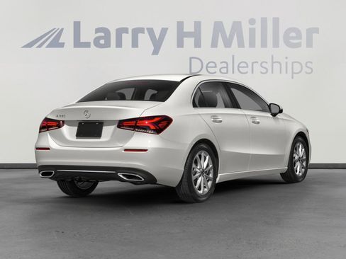 Used 2019 Mercedes-Benz A 220 4MATIC image 2