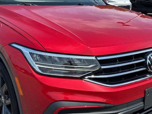 Used 2023 Volkswagen Tiguan SE AWD/4WD image 10